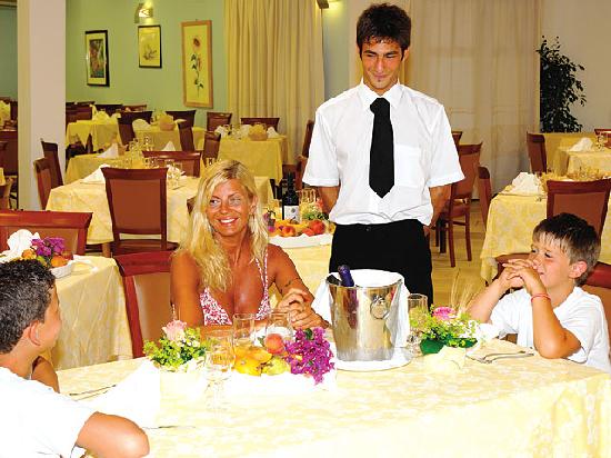 Club Hotel Eurovillage - Ristorazione 1