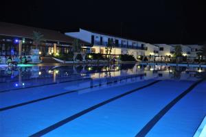 Hotel Cover