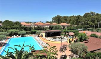 Hotel Cover
