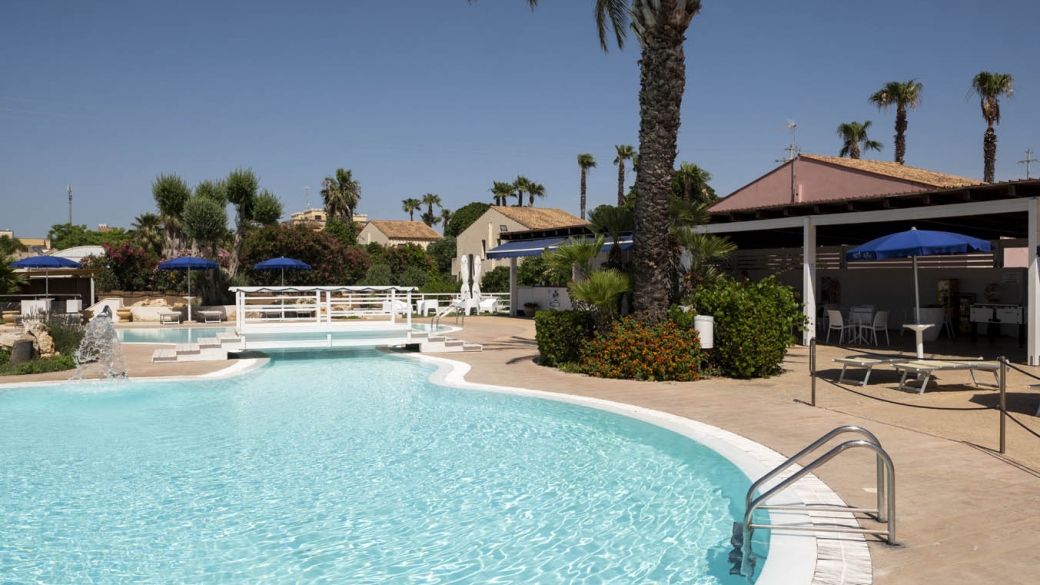 Delfino Beach Hotel - Esterni 1