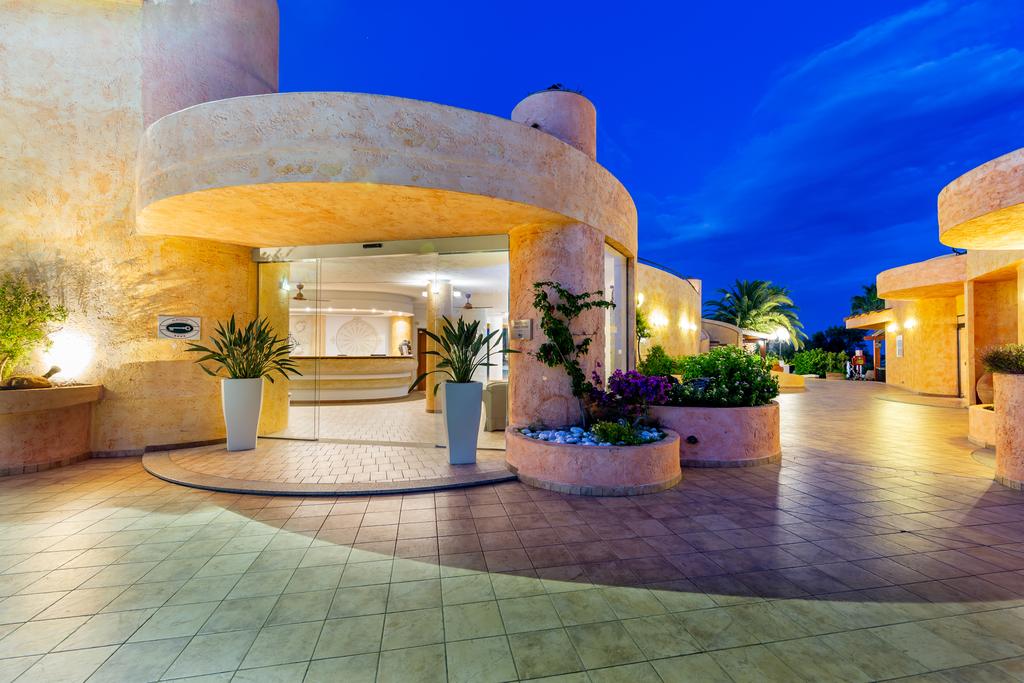 Sant'Elmo Beach Hotel - Esterni 3