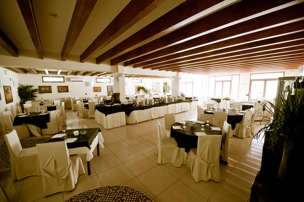 Ticho's Hotel - Ristorazione 2