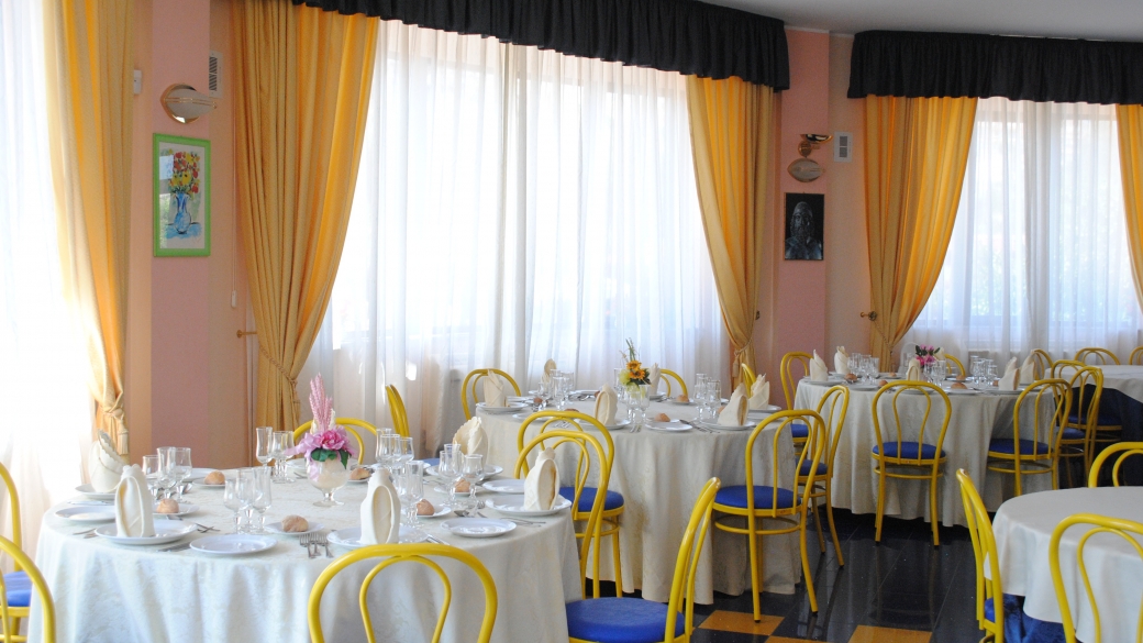 CLUB ESSE AQUILIA BEACH VILLAGE - Ristorazione 1